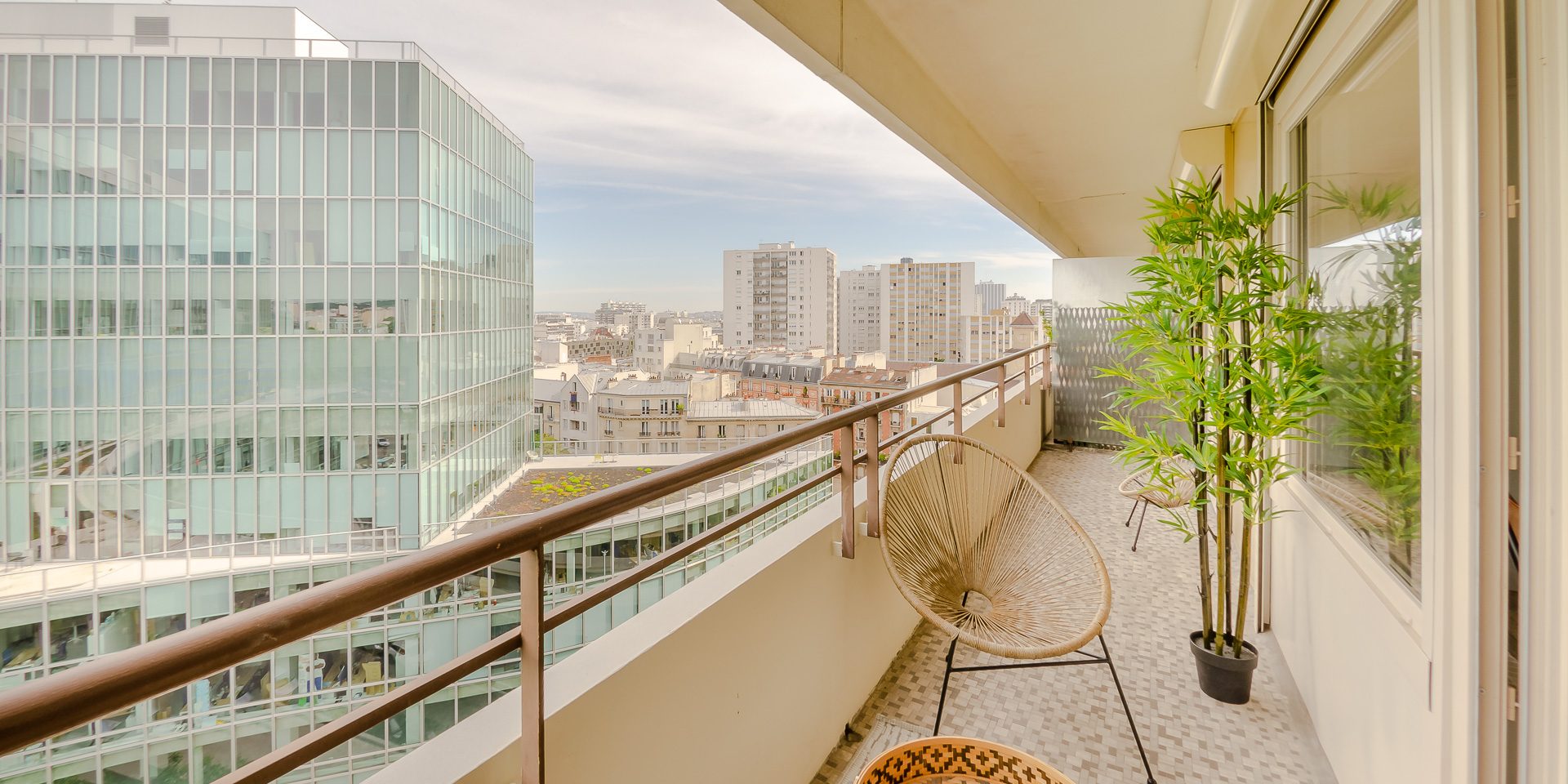 Balcon Après Paris 14éme par le Réseau HOMESTAGING DECO FRANCE