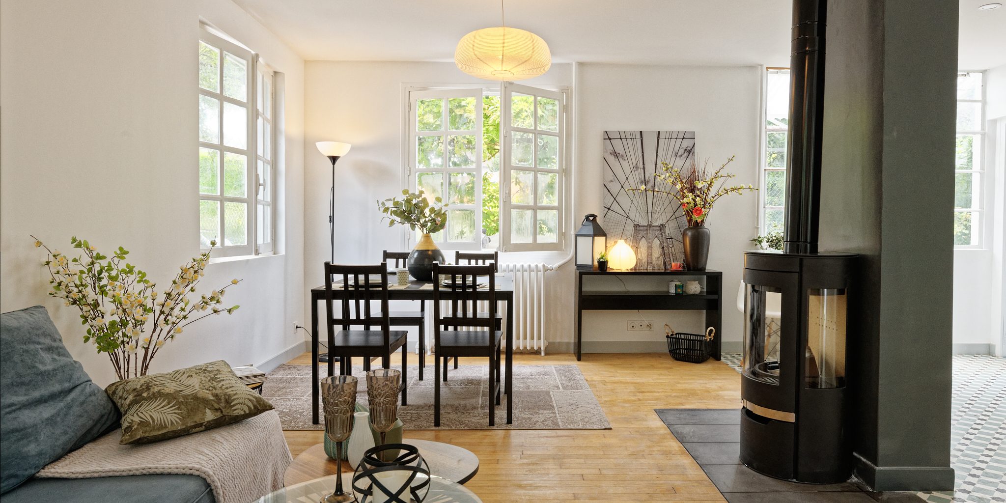 Séjour vers jardin Après par le réseau HOMESTAGING DECO FRANCE