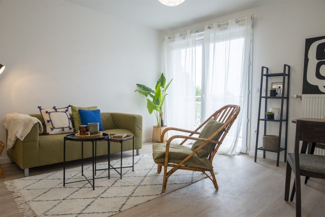Séjour 2 Bobigny après par HOMESTAGING DECO FRANCE