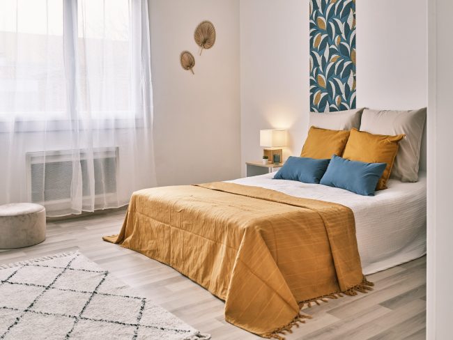 chambre 1 Vendée après par HOMESTAGING DECO FRANCE