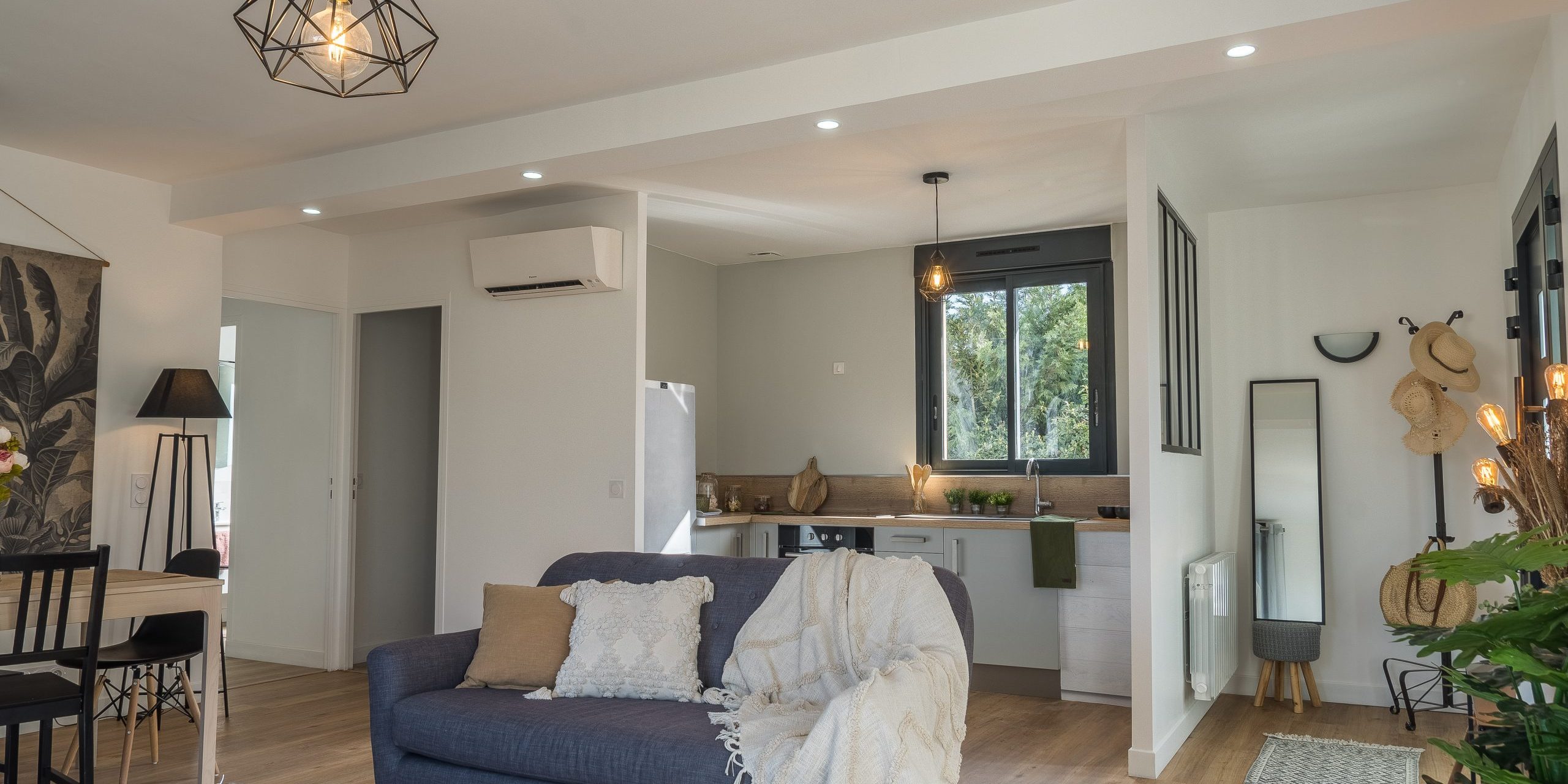 Séjour cuisine aprés IGNY HOMESTAGING DECO FRANCE