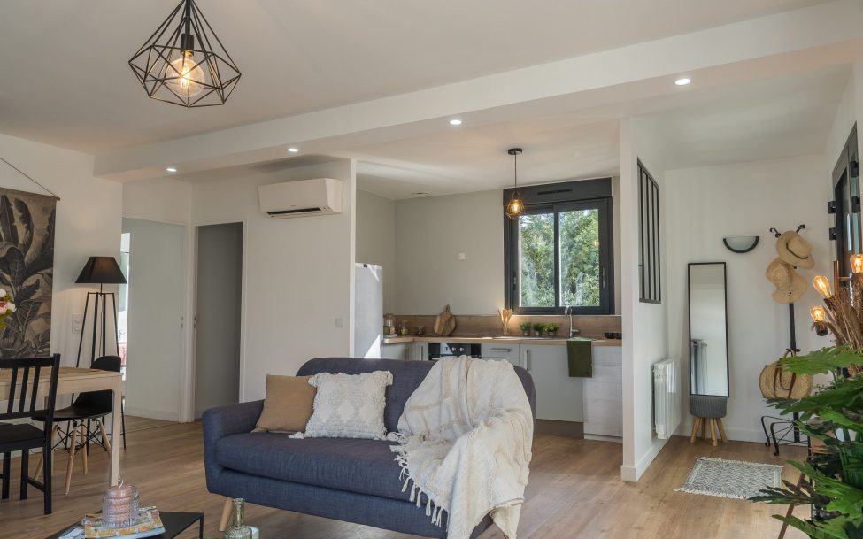 Séjour cuisine aprés IGNY HOMESTAGING DECO FRANCE