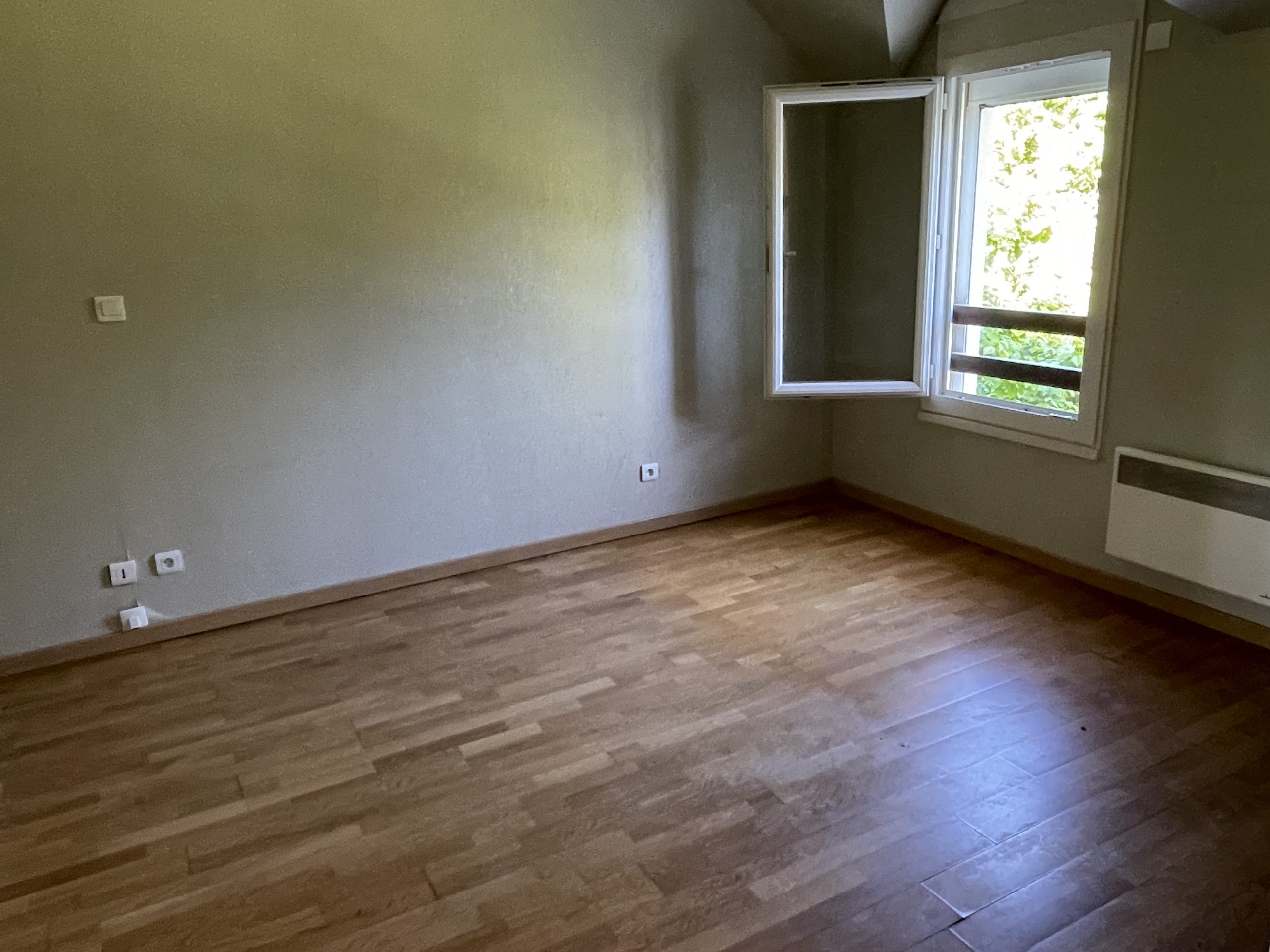 Maison Villemoisson chambre amande avant