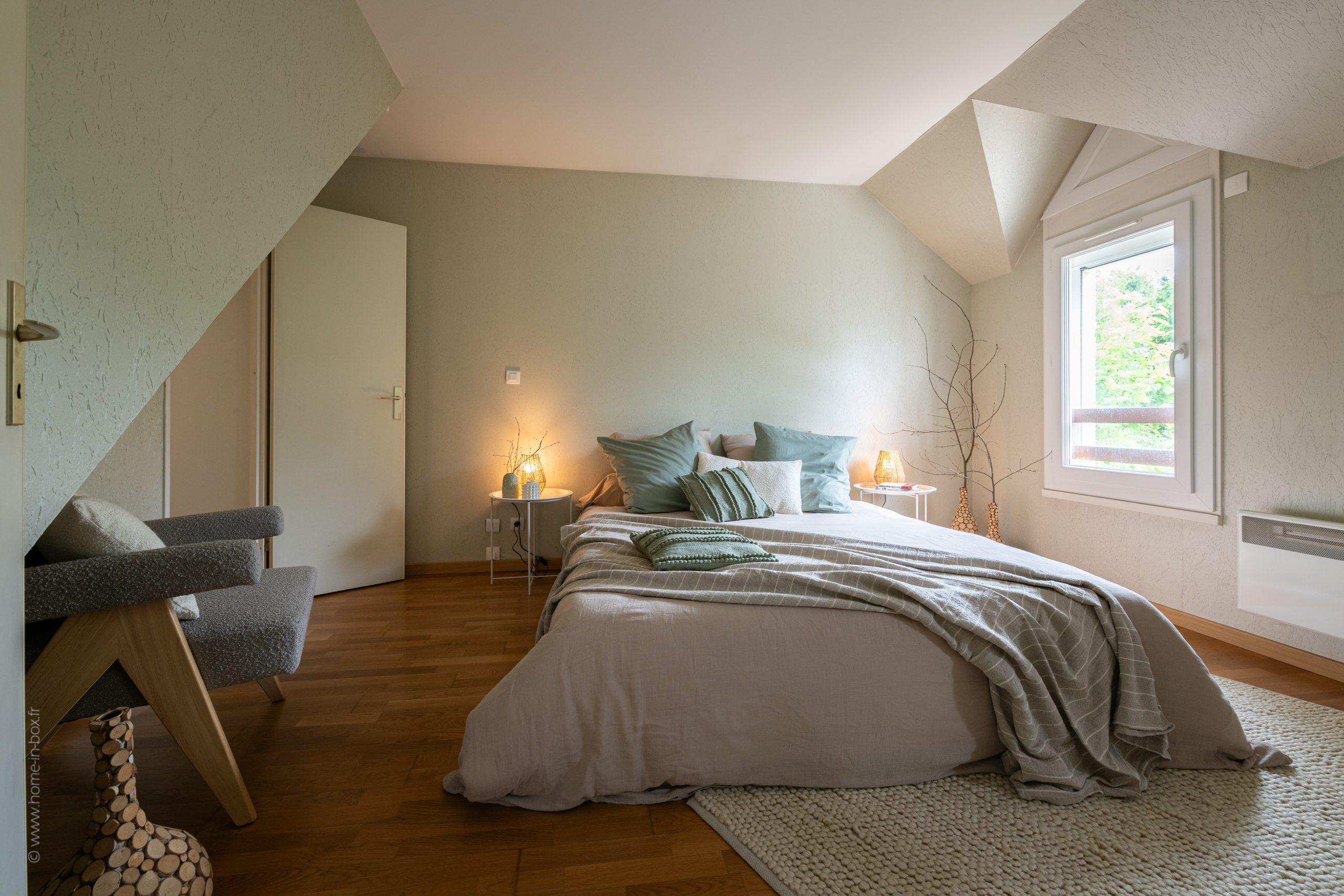 Maison Villemoisson chambre amande après réseau HOMESTAGING DECO FRANCE