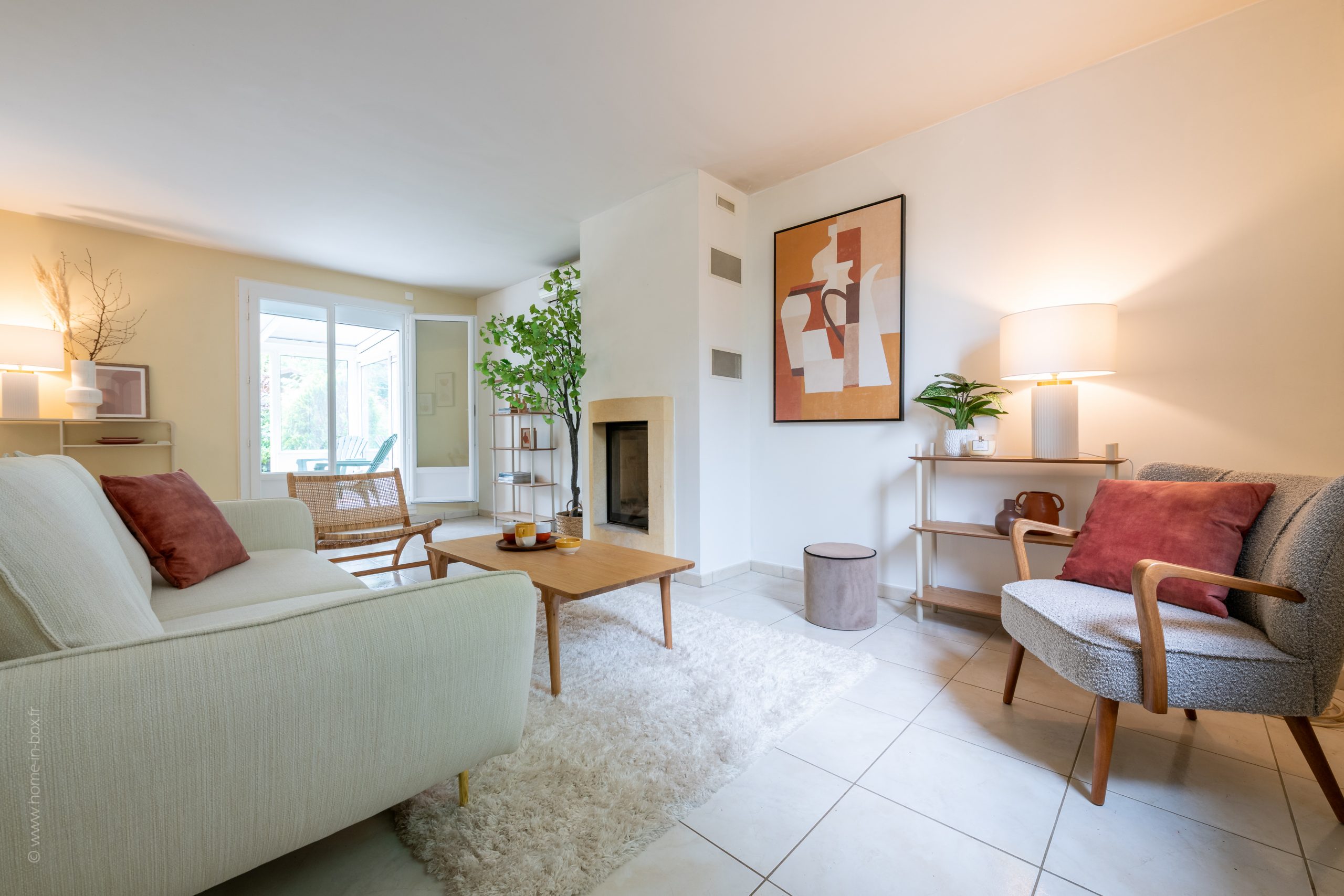 Maison Villemoisson séjour cheminée après réseau HOMESTAGING DECO FRANCE