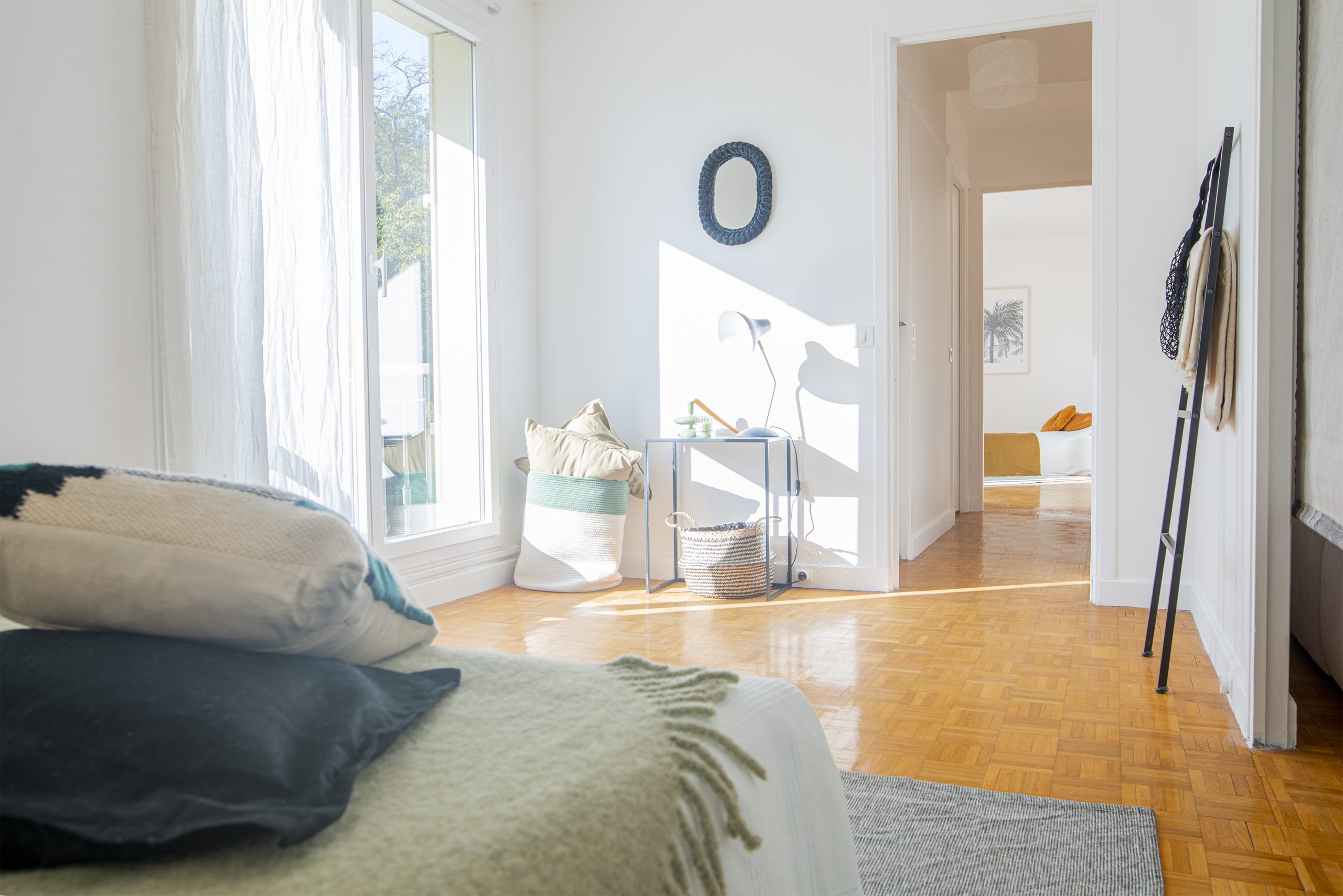 Chambre 2 St Cloud après réseau HOMESTAGING DECO FRANCE