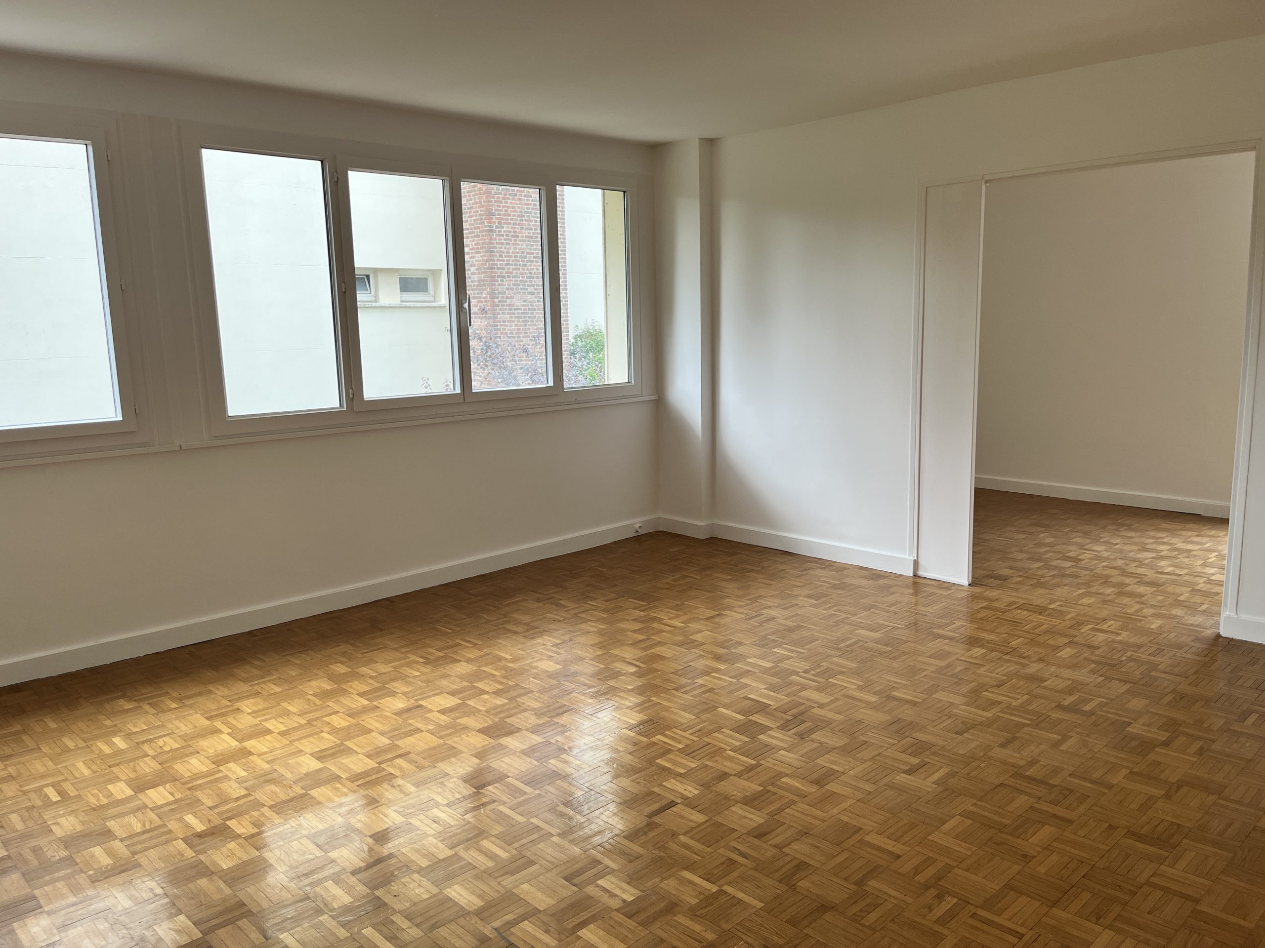 Salon 1 St Cloud avant