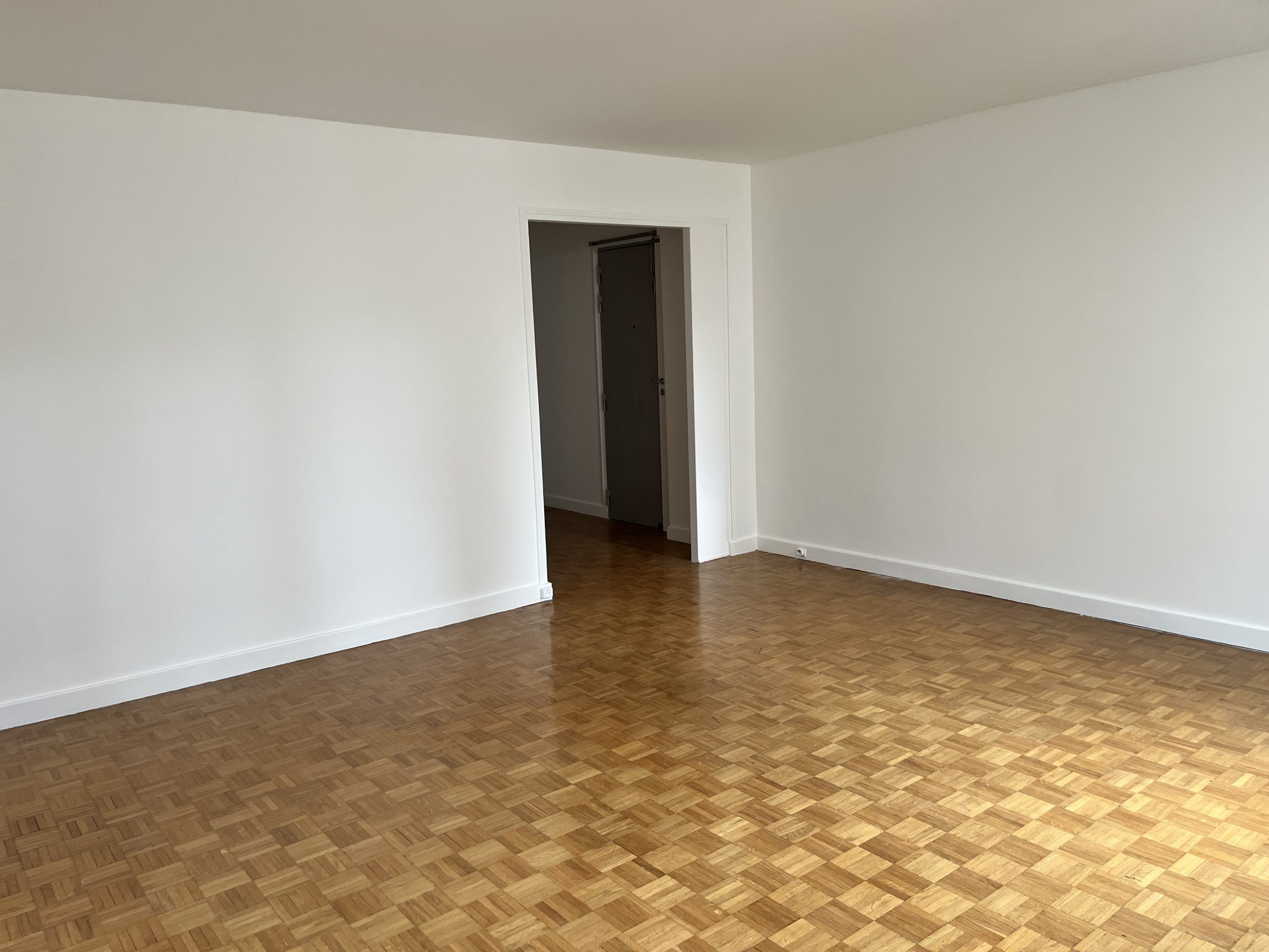 Salon 4 St Cloud avant